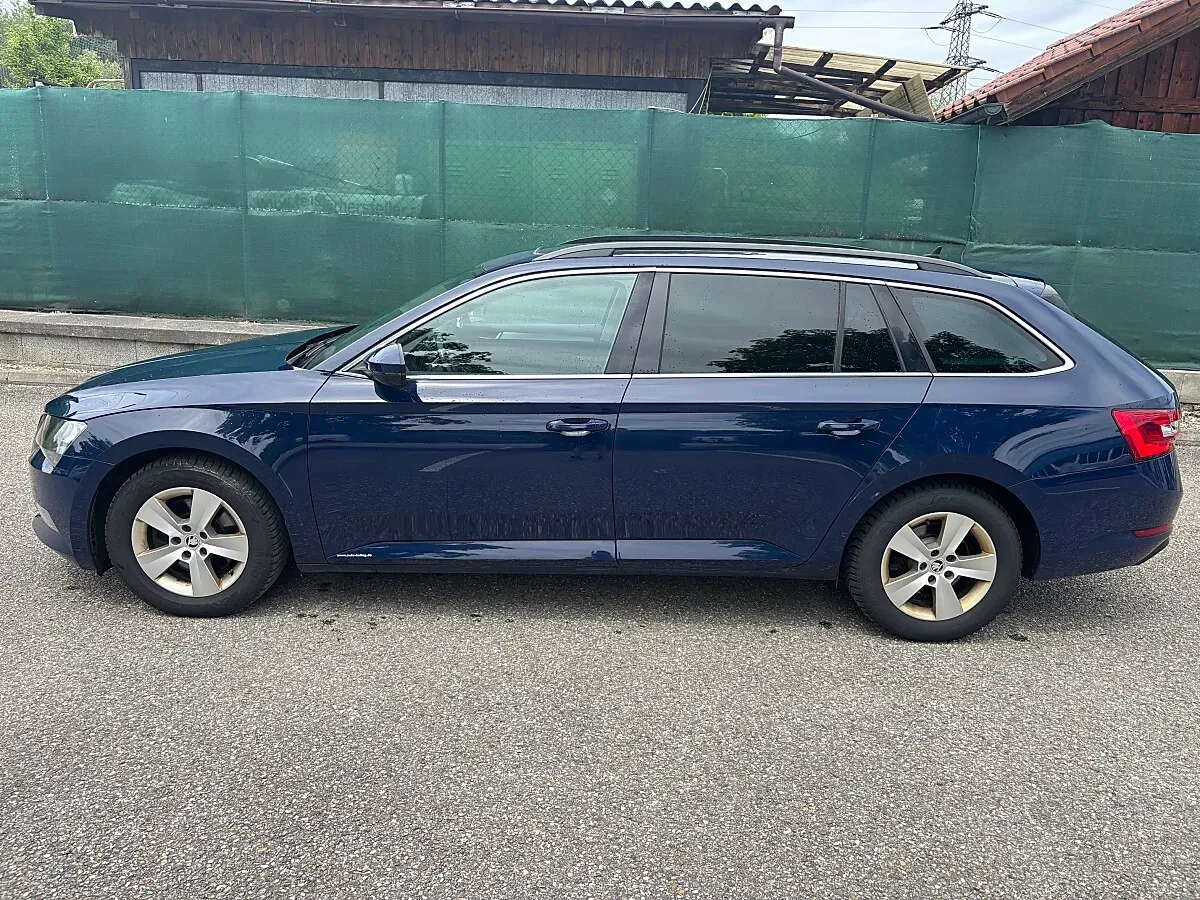 Skoda Superb 2016 photo 3