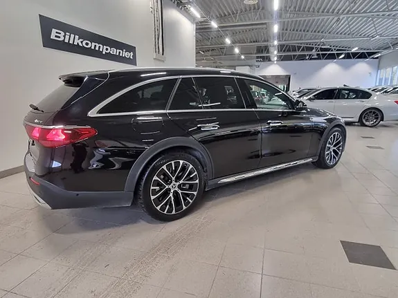 Mercedes-Benz E300 De 2024 photo 4