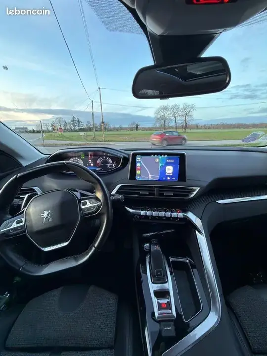 Peugeot 3008 2019 photo 2
