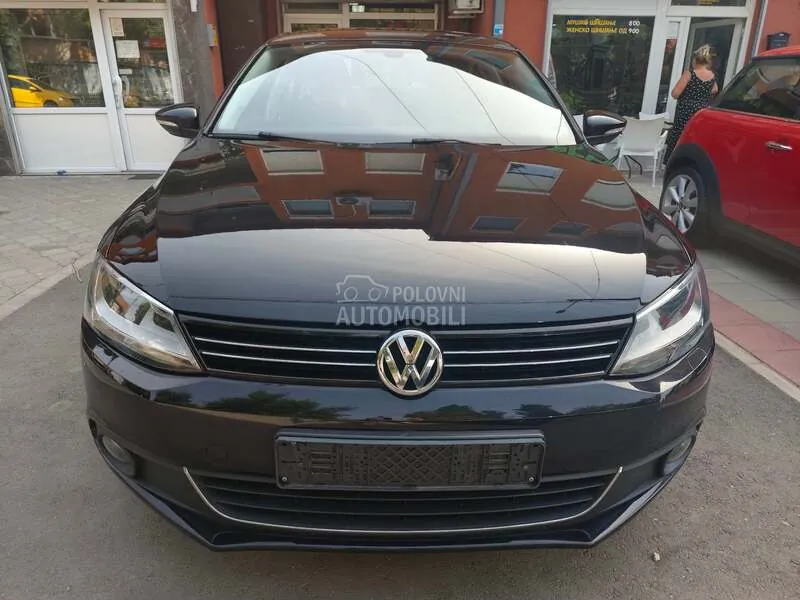 Volkswagen Jetta 2012 photo 3