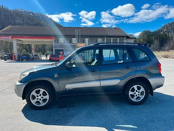 Toyota Rav4 2004 photo 2