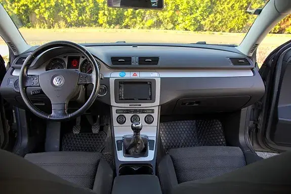 Volkswagen Passat 2008 photo 2
