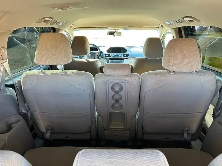 Honda Odyssey 2012 photo 5