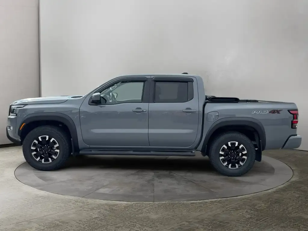 Nissan Frontier 2022 photo 2