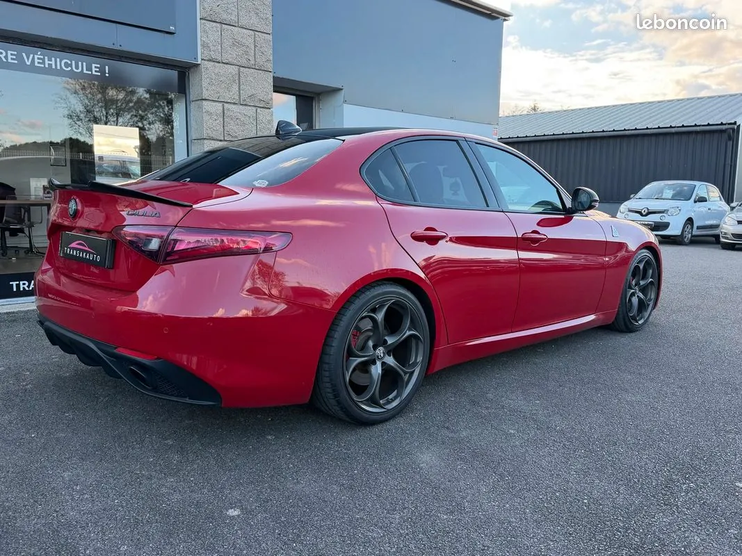 Alfa Romeo Giulia 2018 photo 5