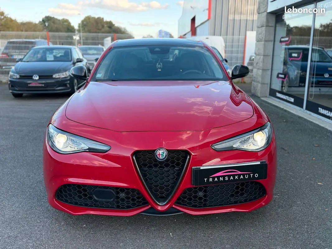 Alfa Romeo Giulia 2018 photo 2