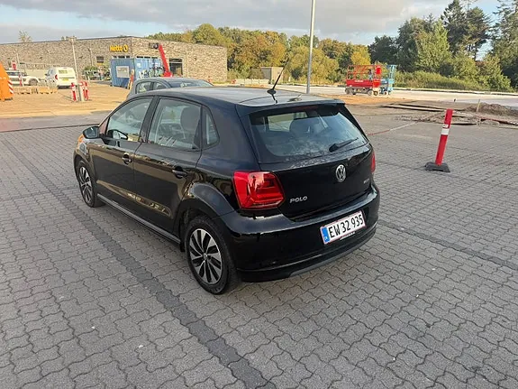 Volkswagen Polo 2015 photo 4