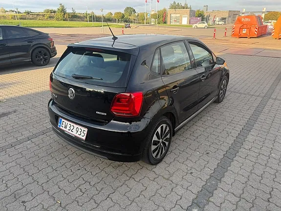 Volkswagen Polo 2015 photo 3