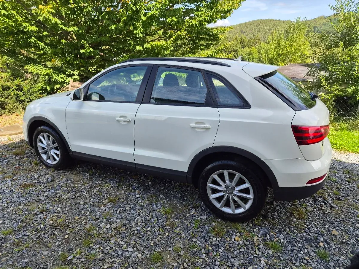 Audi Q3 2012 photo 3