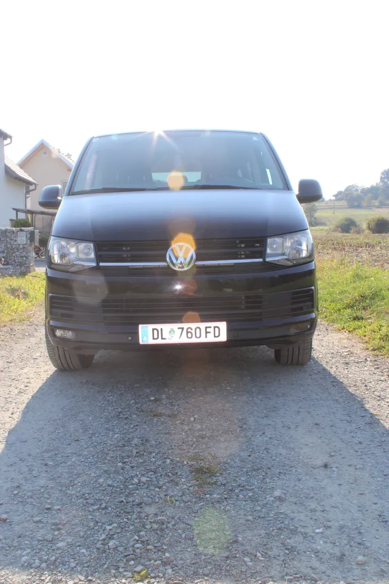 Volkswagen Multivan 2015 photo 2