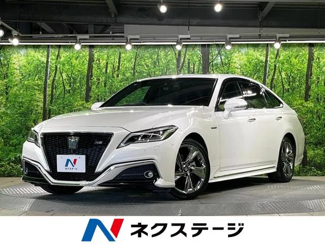 Toyota Crown Hybrid Rs