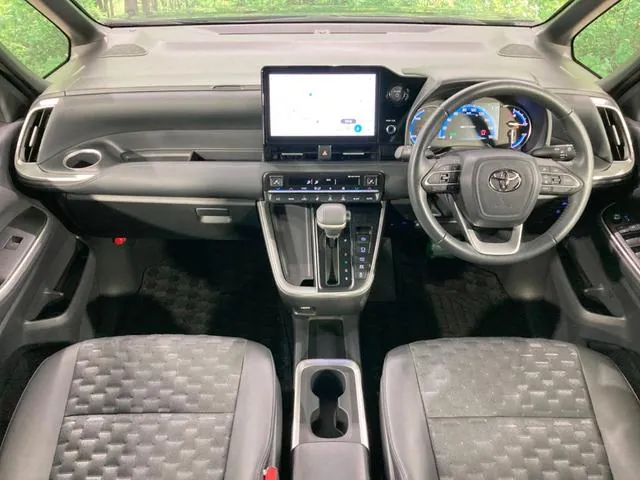 Toyota Voxzie Hybrid S-Z 2024 photo 2