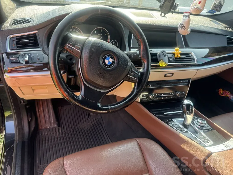 BMW 530 Gran Turismo 2010 photo 5