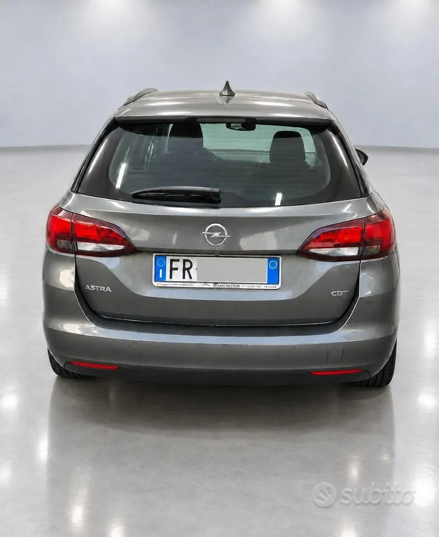 Opel Astra 2018 photo 4