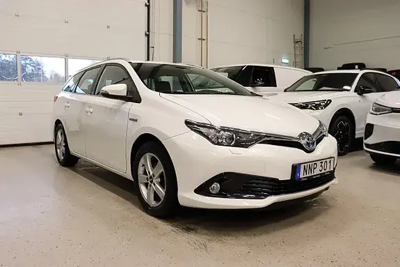 Toyota Auris 2016 photo 2