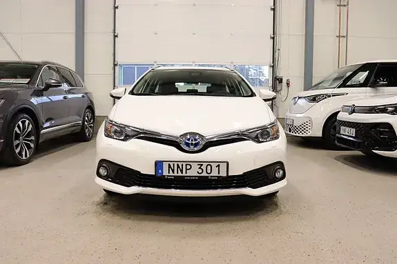 Toyota Auris 2016 photo 3