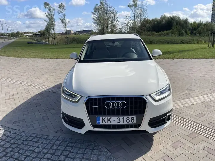 Audi Q3 2012 photo 4