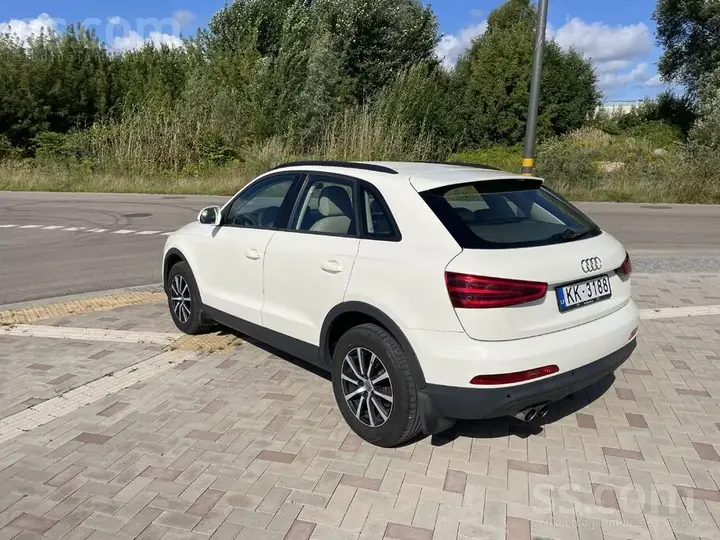 Audi Q3 2012 photo 3