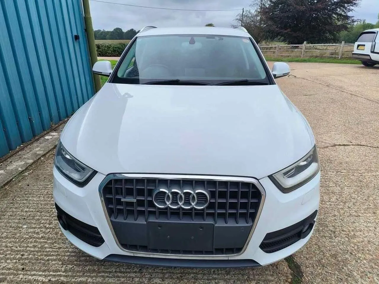 Audi Q3 2013 photo 2