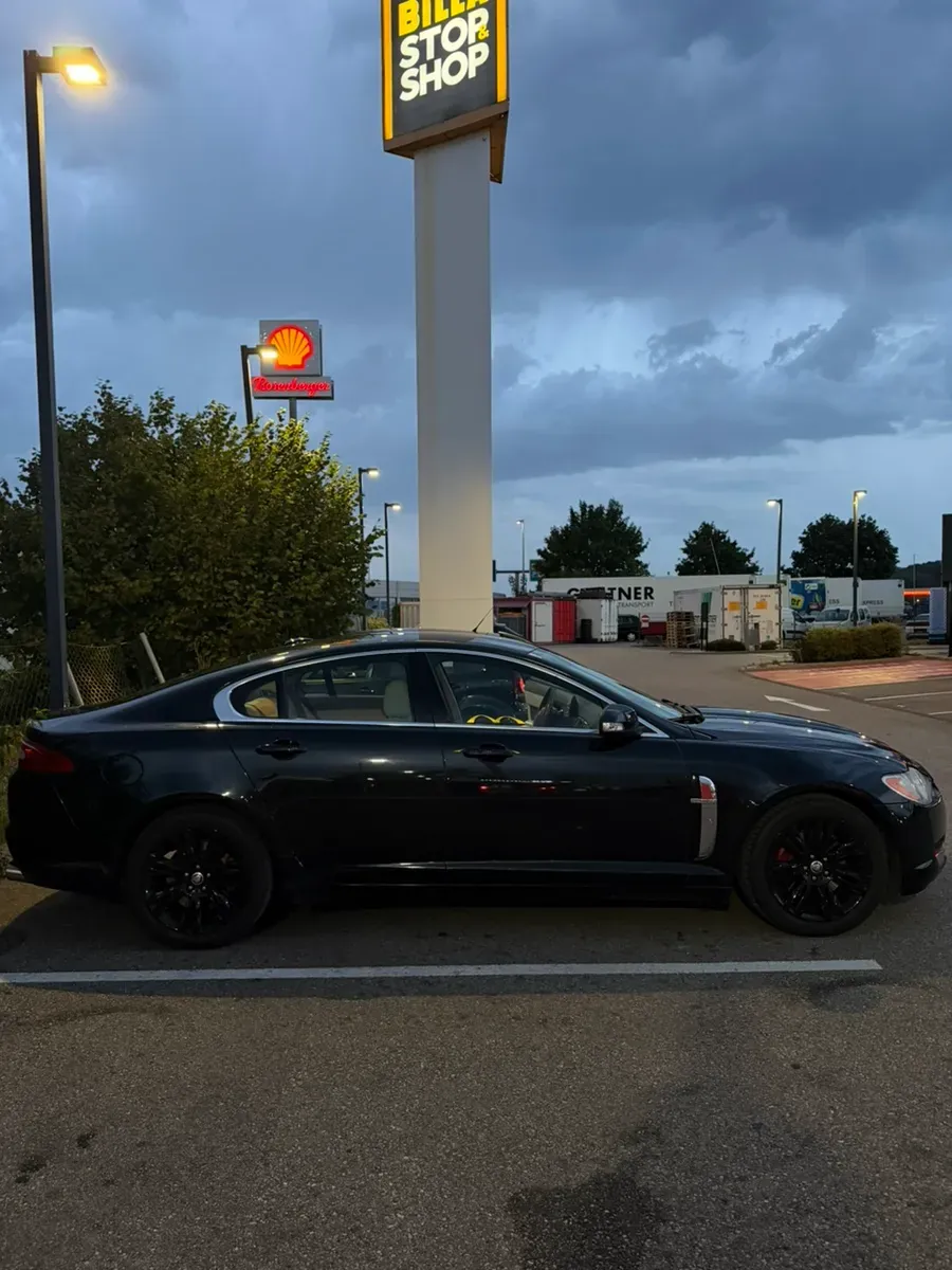 Jaguar Xf 2008 photo 3