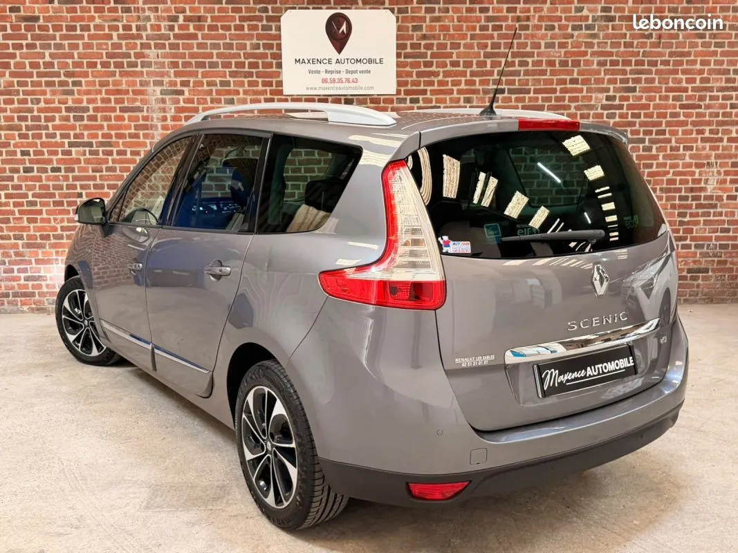 Renault Grand Scénic 2015 photo 2