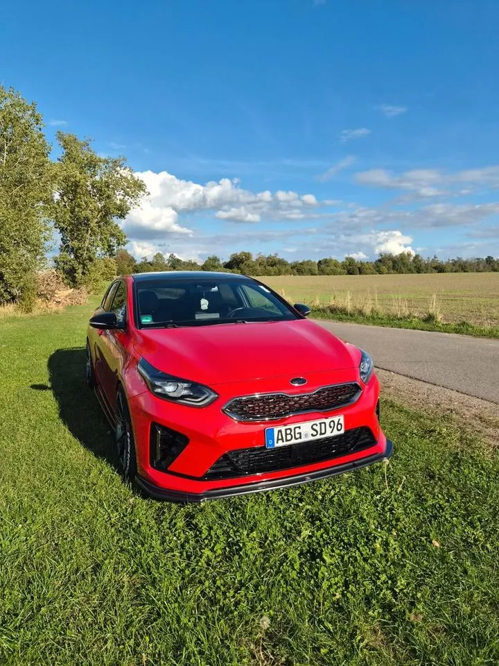 Kia Proceed