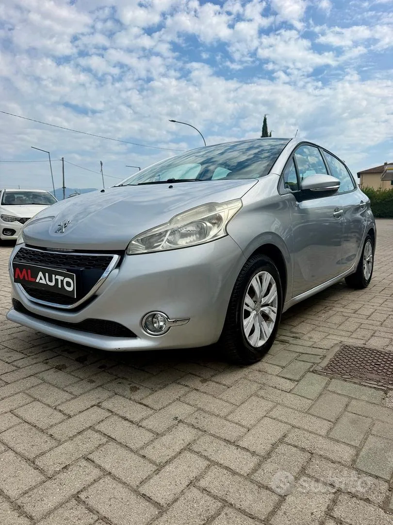 Peugeot 208 2014 photo 4