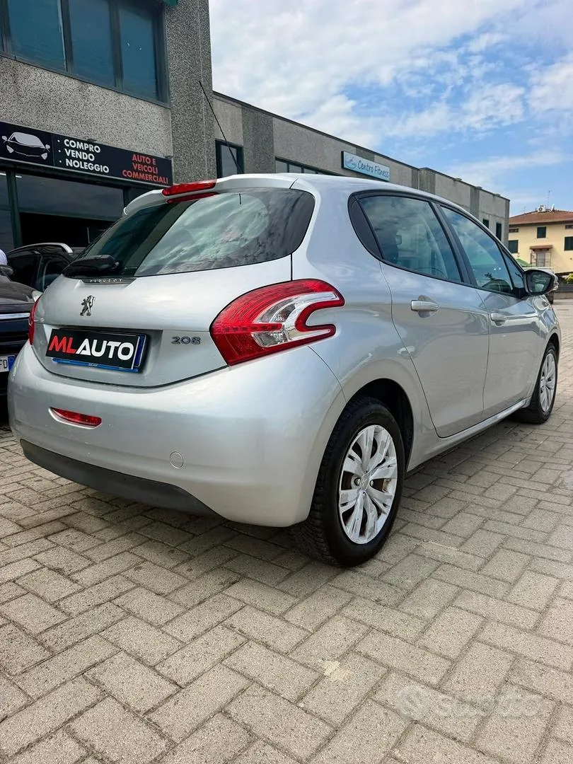 Peugeot 208 2014 photo 5