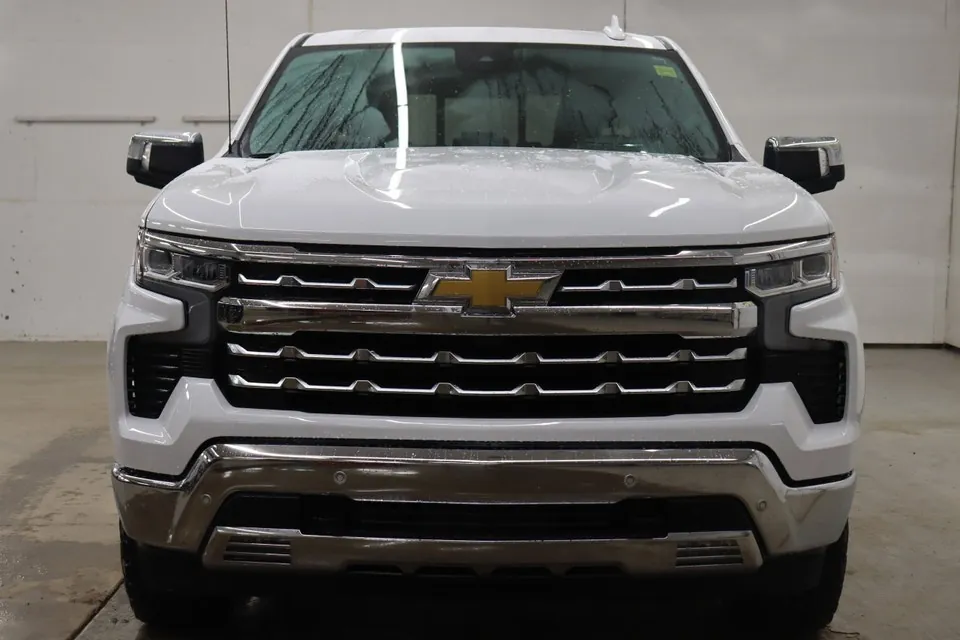 Chevrolet Silverado 1500 2024 photo 3