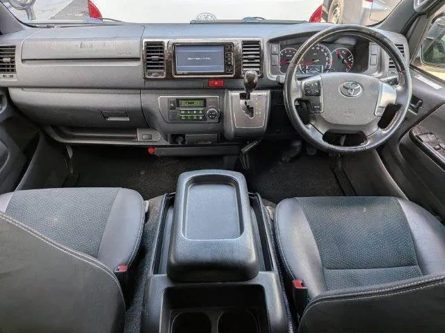 Toyota Hiace 2019 photo 3