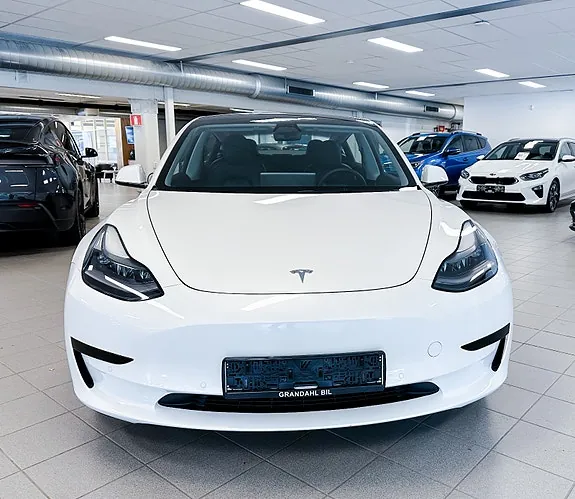Tesla Model 3 2021 photo 4
