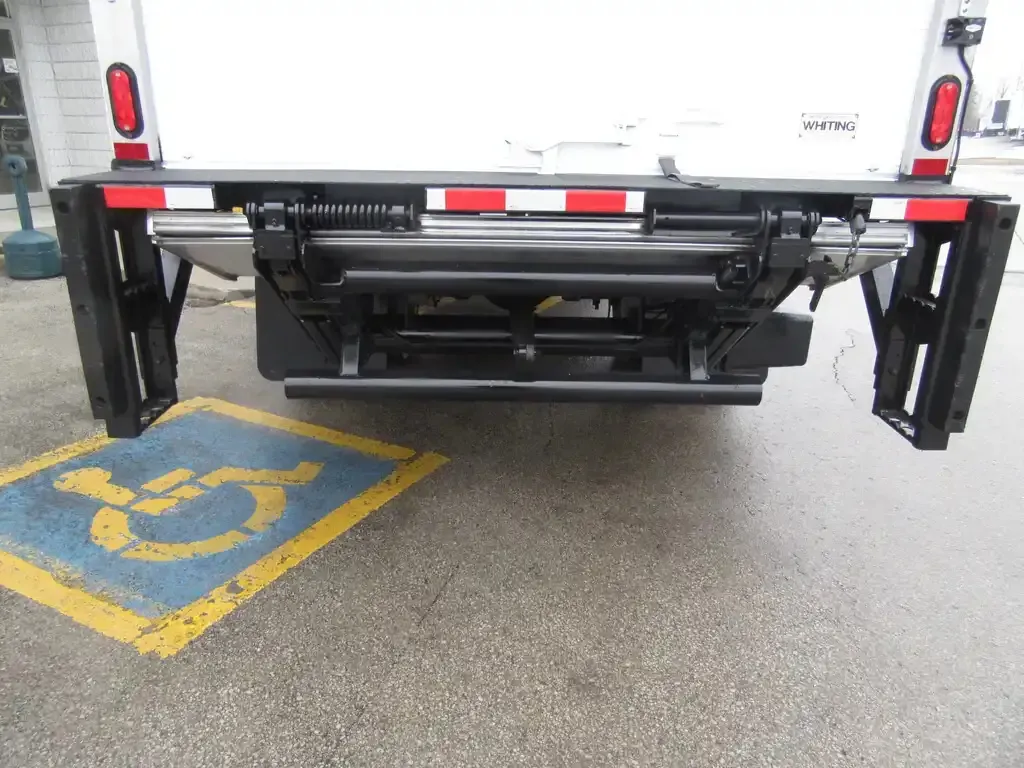 Ford F-650 2023 photo 5