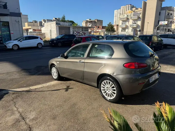 Alfa Romeo 147 2009 photo 3