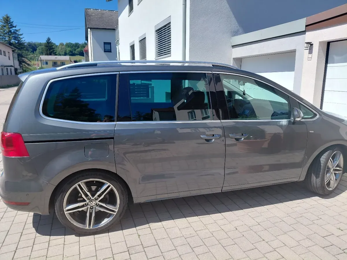 Volkswagen Sharan 2015 photo 2