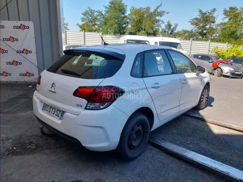 Citroen C4 2016 photo 2