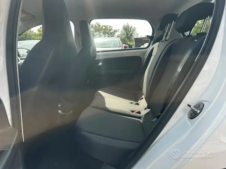Volkswagen Up 2018 photo 5