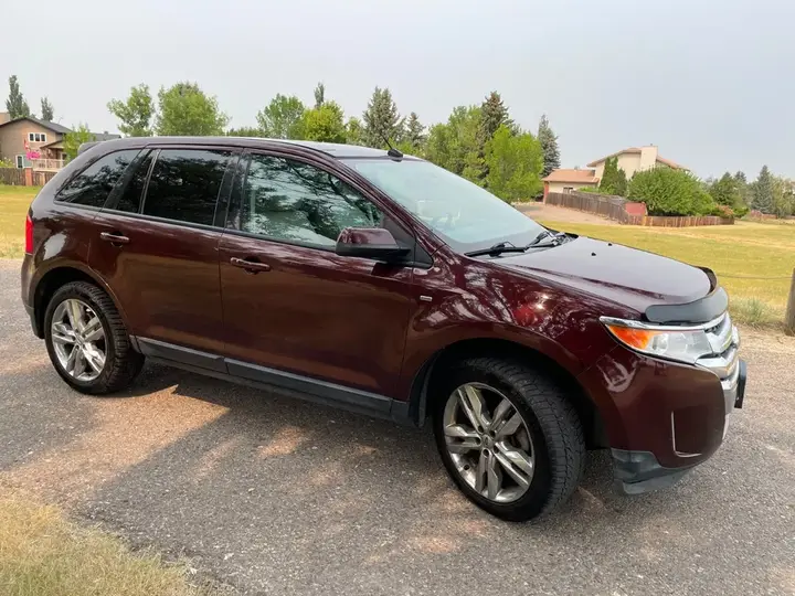Ford Edge 2012 photo 2