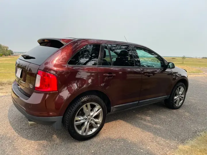 Ford Edge 2012 photo 3