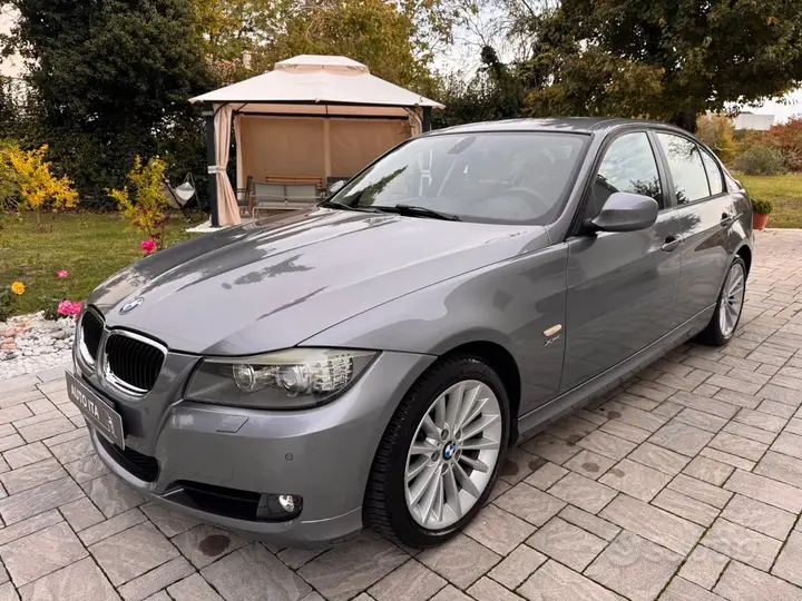 BMW 320D 2010 photo 2