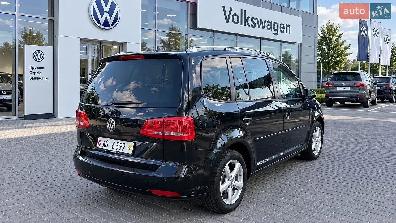 Volkswagen Touran 2013 photo 3