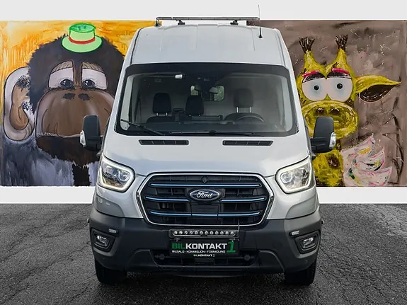Ford Transit 2023 photo 3