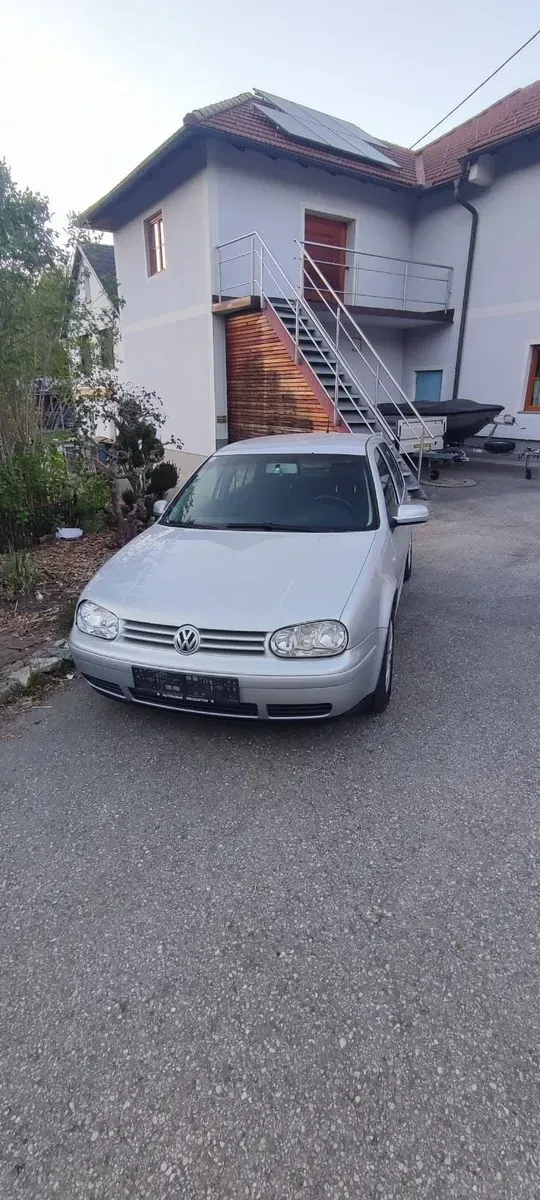 Volkswagen Golf 2004 photo 2