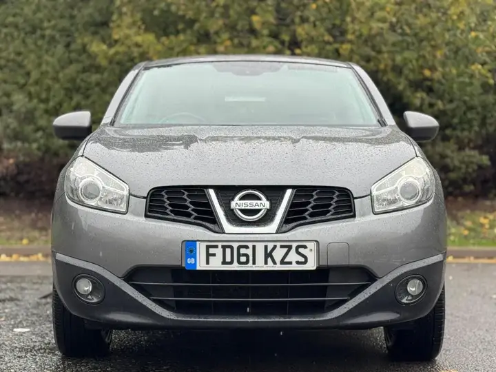 Nissan Qashqai 2012 photo 2
