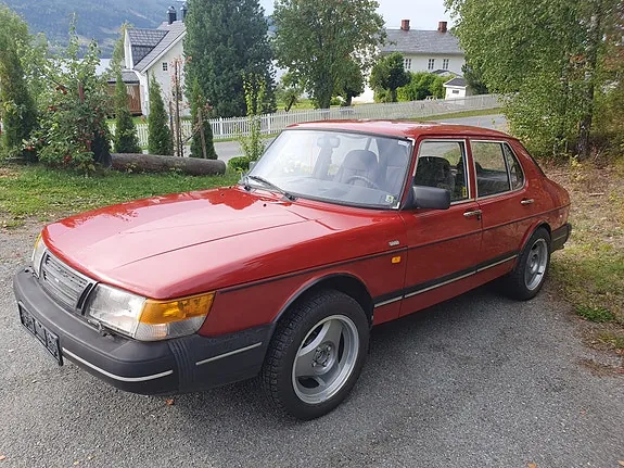 Saab 900 1989 photo 3