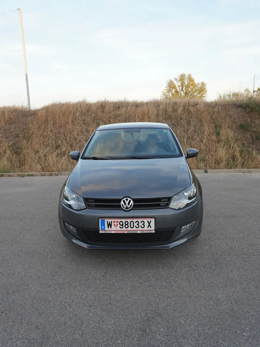 Volkswagen Polo 2011 photo 2