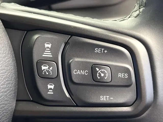 Chrysler Grand Cherokee 2021 photo 4