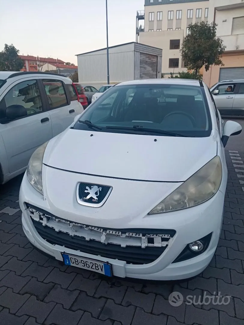 Peugeot 207 2010 photo 4
