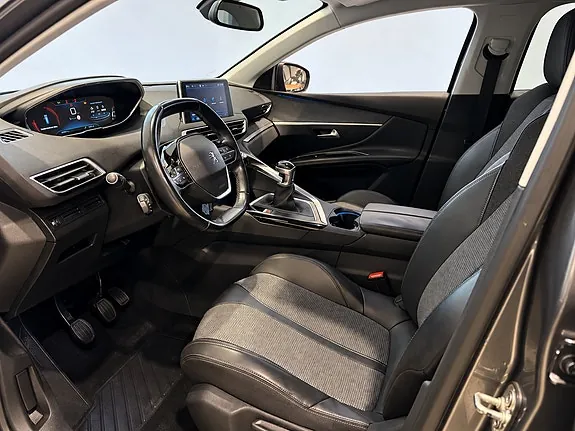 Peugeot 5008 2017 photo 5