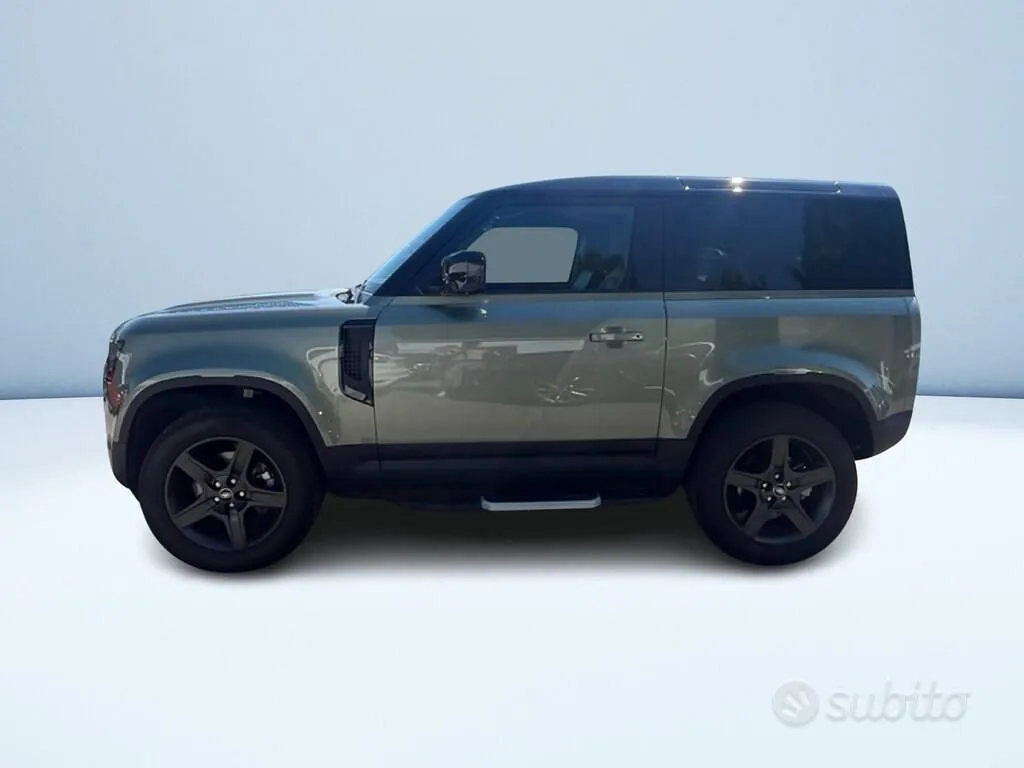 Land Rover Defender 2023 photo 4