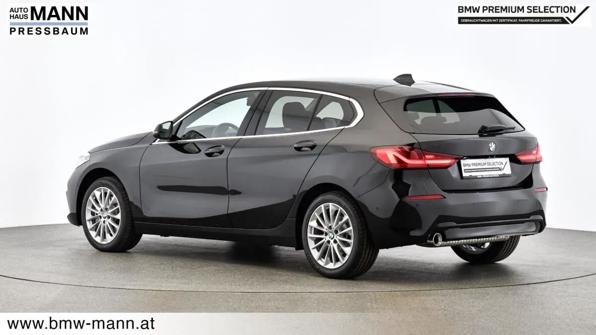 BMW 1 Series 2024 photo 3